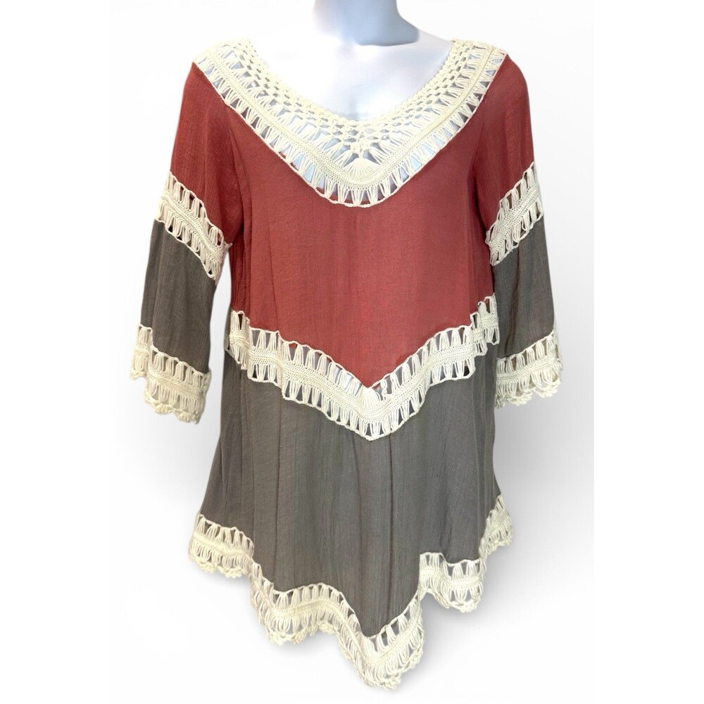 Forgotten Grace Crochet Tunic Top Women’s Size 1X Gray & Dark Pink Colorblock